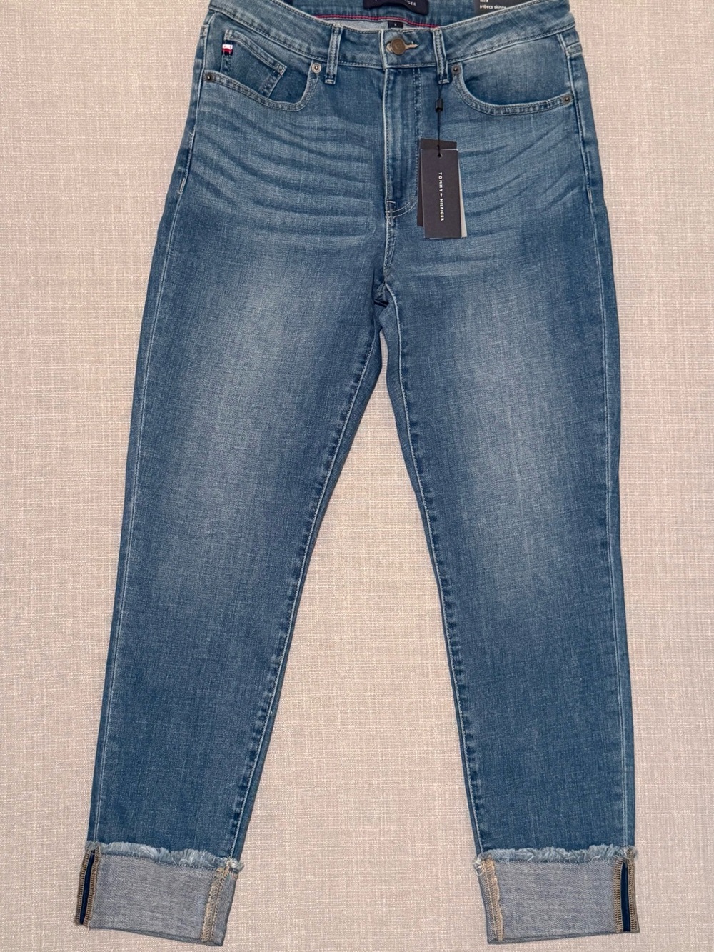Tommy Hilfiger Tribeca Skinny Jeans Size 8 Light Wash Cuffed Stretch Denim NWT